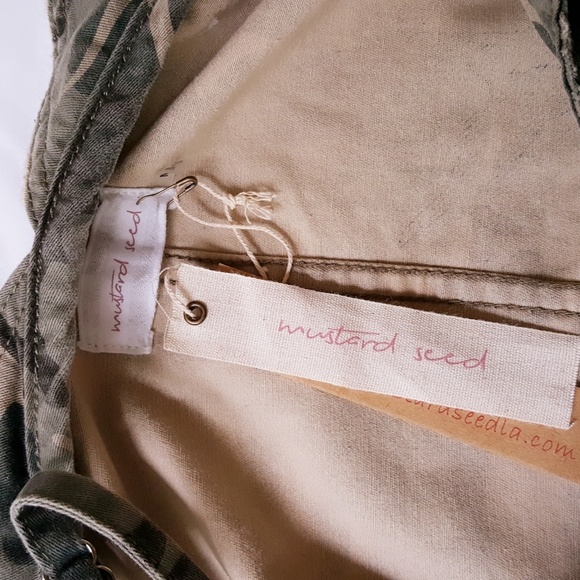 LAST ONE Camouflage Off Shoulder Jacket - Picture 8 of 8